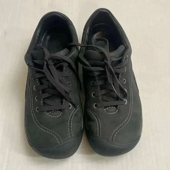 Keen Shoes - KEEN Women's Presidio 2 Leather Low Height Sneaker (Size 7.5)